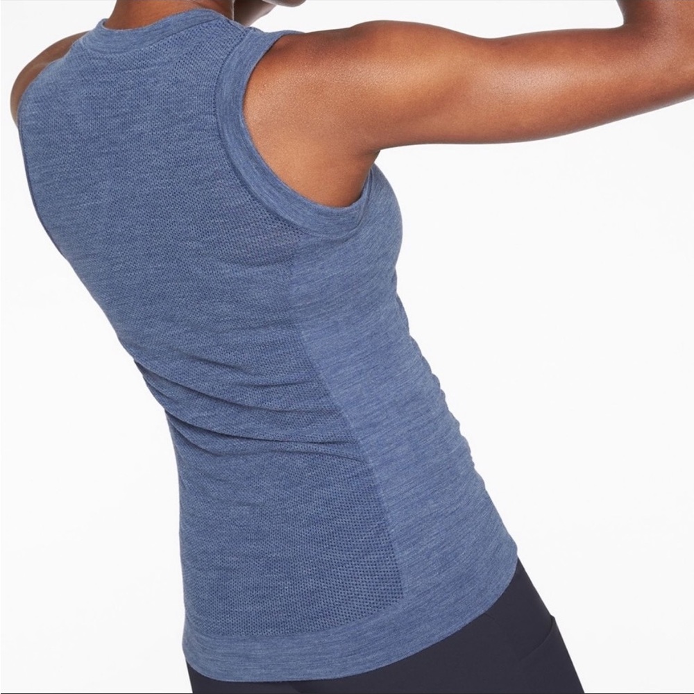 Athleta Foresthill Ascent Sleeveless Tank size XL Blue